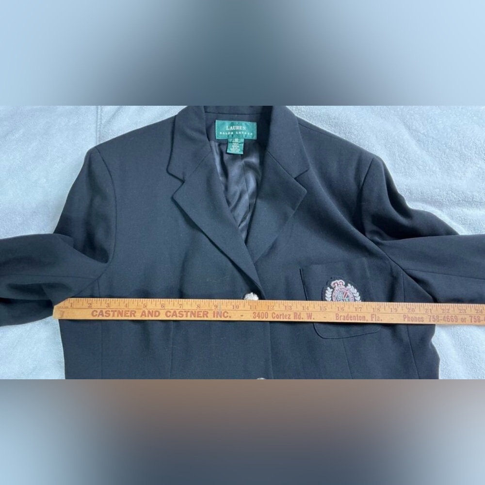 Vintage 90’s Ralph Lauren Elegant Black Blazer 100% Wool with Embroidered Crest - Picture 10 of 12